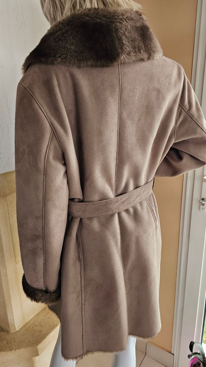 Manteau imitation peau Caroll taille 44 - photo numéro 3