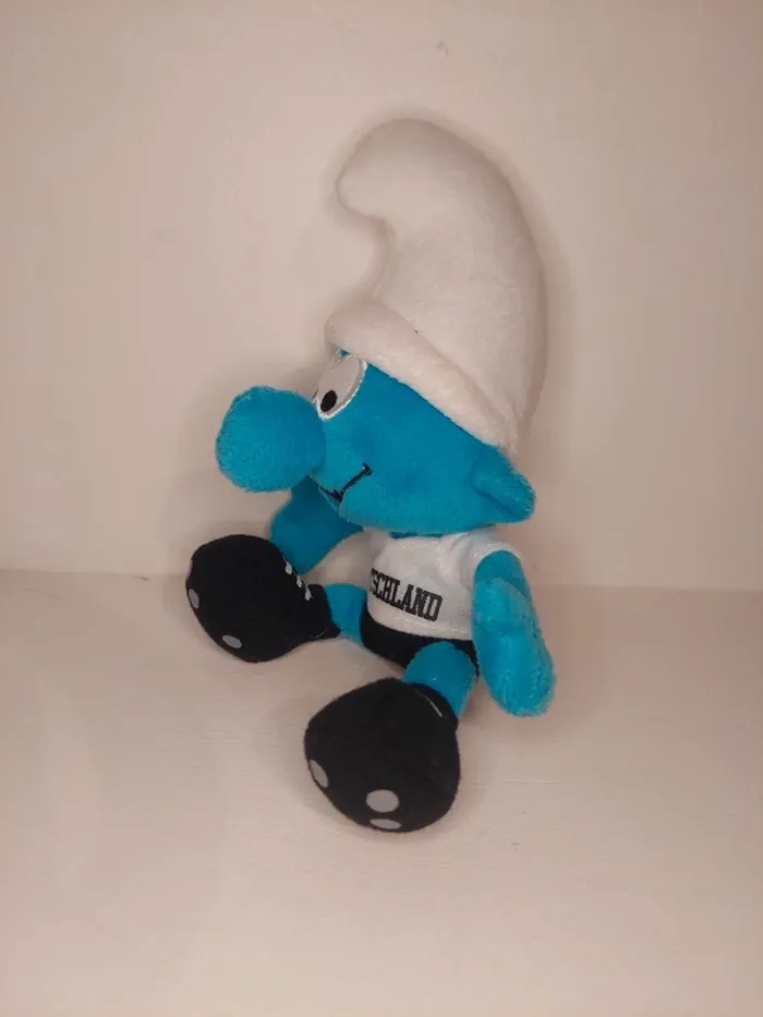 The Smurfs - peluche schtroumpf footballer foot dutchland