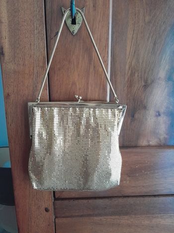 Pochette dorée