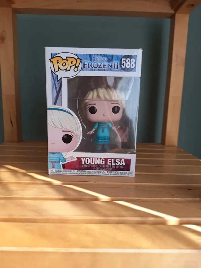 Funko POP Elsa Young n°588 La Reine des Neiges