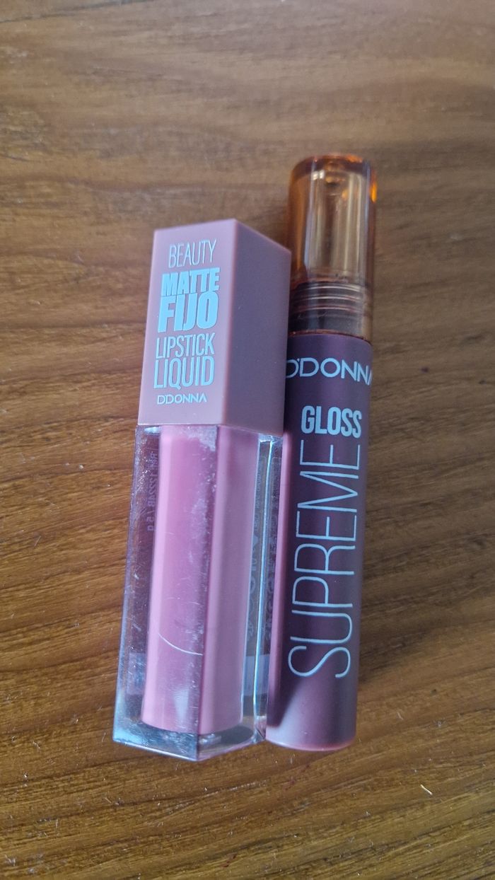 Rose a lèvre permanent