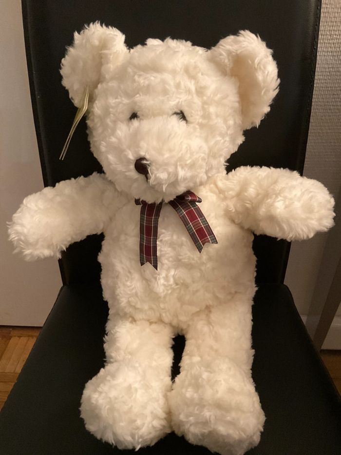 Ours blanc neuf