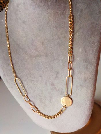 Sautoir collier minimaliste maille mixte et sa médaille 