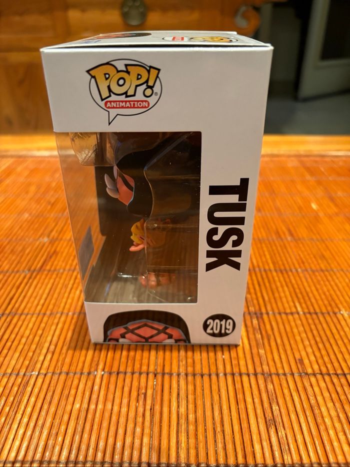 Solo Leveling Tusk Limited Edition 9500 Supreme Exclusive Funko Pop - photo numéro 4