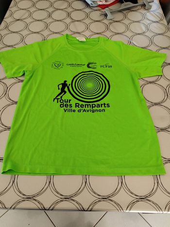 Tee shirt running S complètement neuf