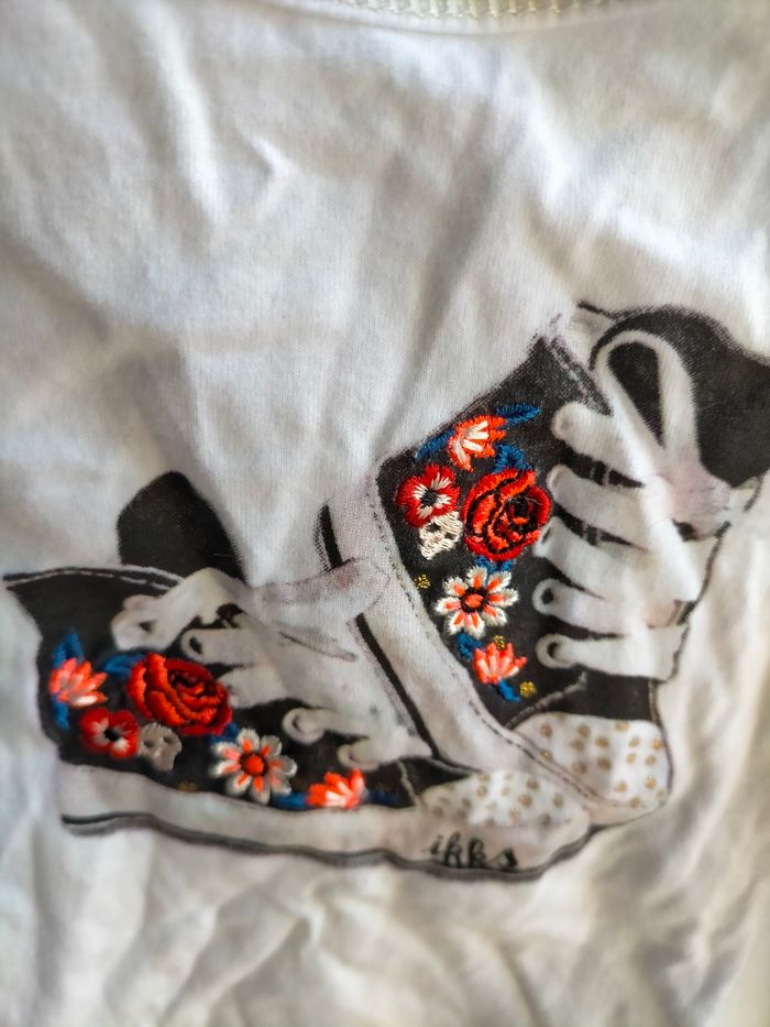 Très beau tee shirt IKKs 4 ans - photo numéro 2