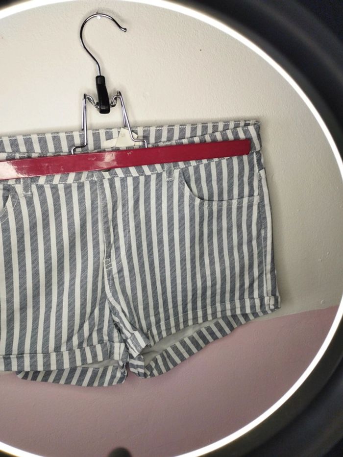 Short h&M taille 38 - photo numéro 3