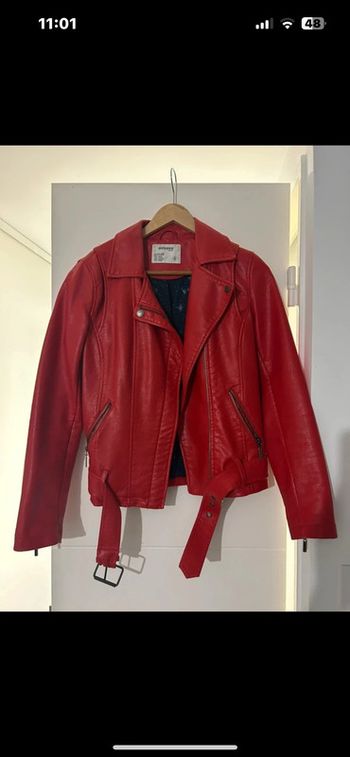 Veste simili rouge