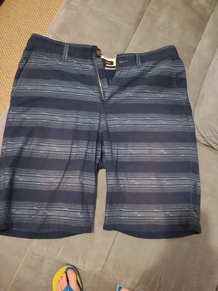 Short billabong taille 32