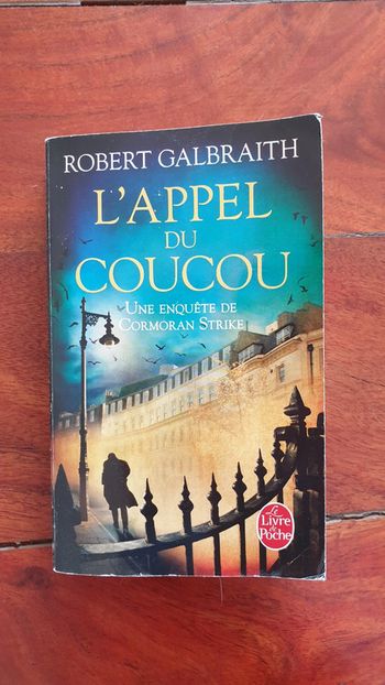 Livre de poche roman fiction policier "l appel du coucou" de Robert Galbraith
