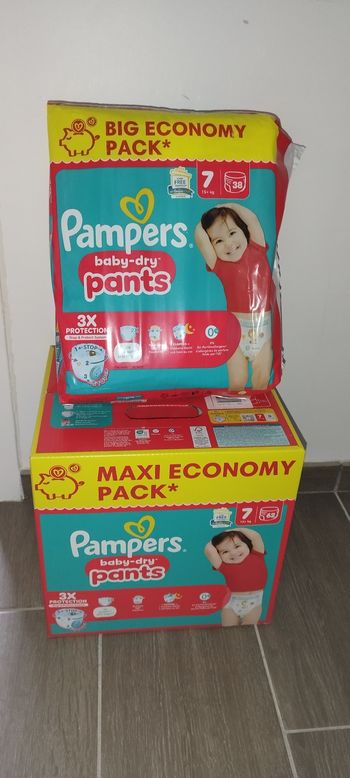 Couches Pampers taille 7
