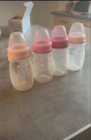 Lot de 4 biberons bébé 