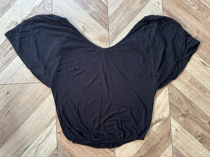 Top Noir Bershka Manches Papillon / Chauve-souris - photo numéro 4