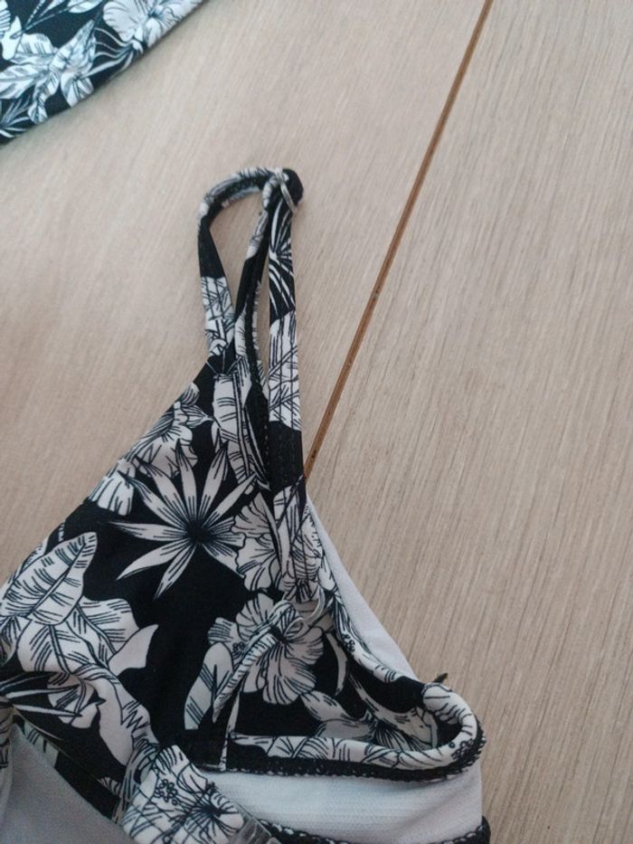 Maillot de bain noir et blanc 12 ans - photo numéro 5