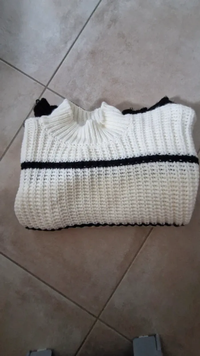 Pull blanc et noir femme 38