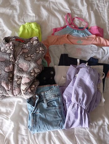Lot de vêtements taille 5/6 ans