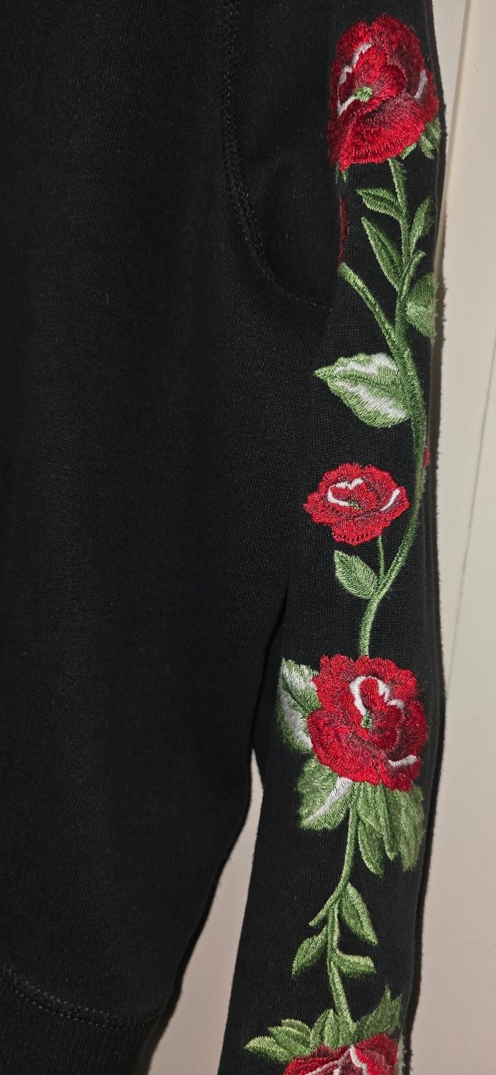 Sweat Hollister taille M - photo numéro 2