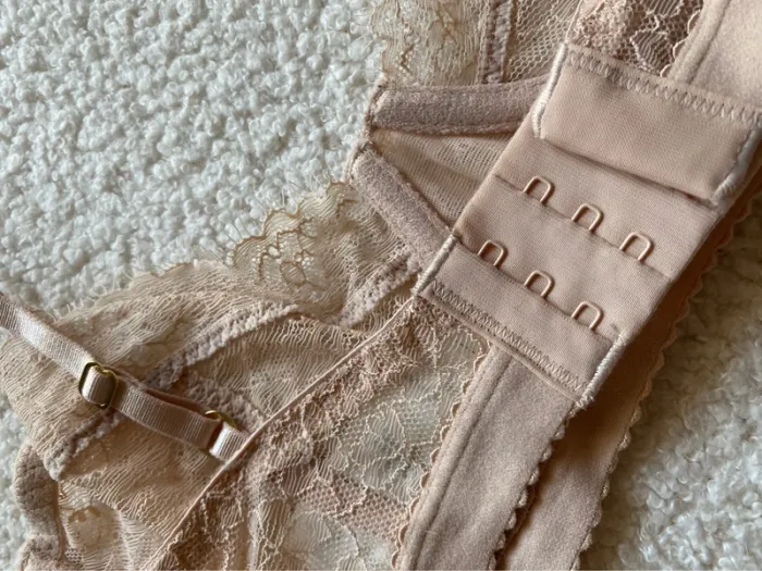 Soutien-gorge rose pâle - photo numéro 4