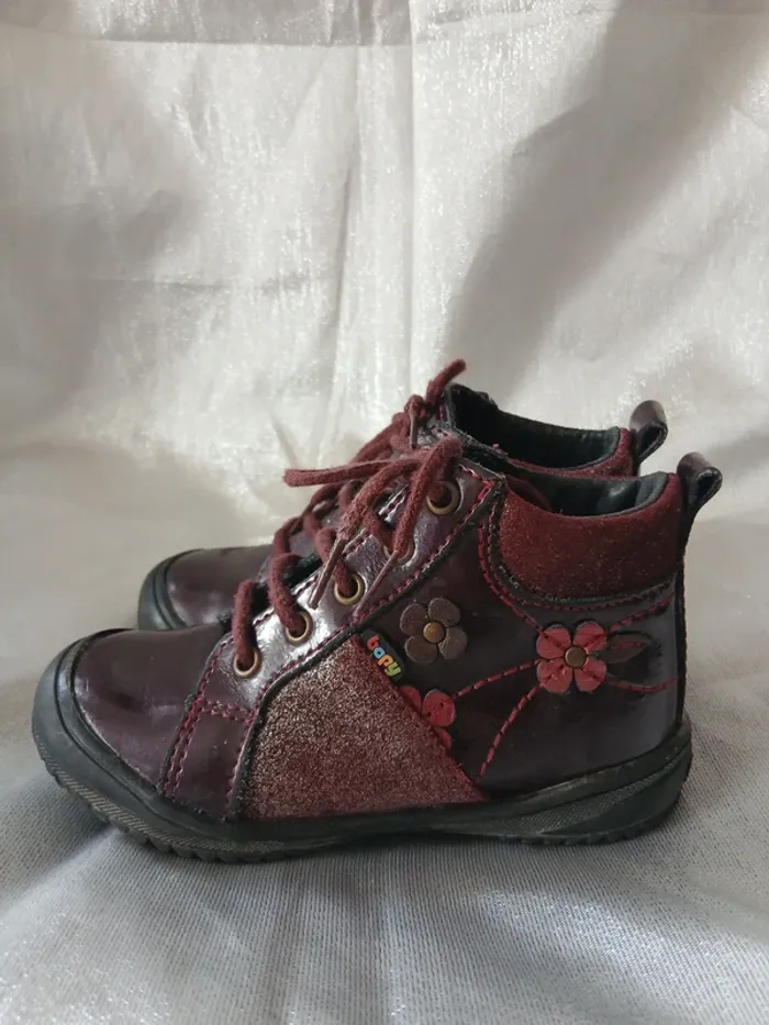 Jolies chaussures cuir Bopy pointure 24 - photo numéro 2