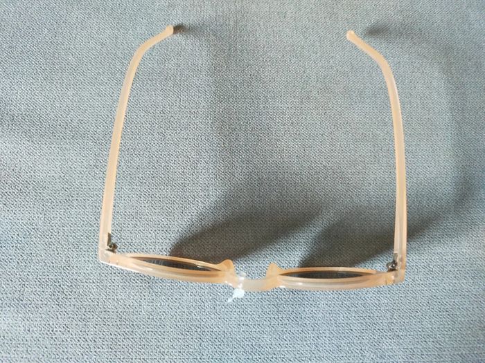 Lunettes de soleil nude – Neuf avec étiquette - photo numéro 2