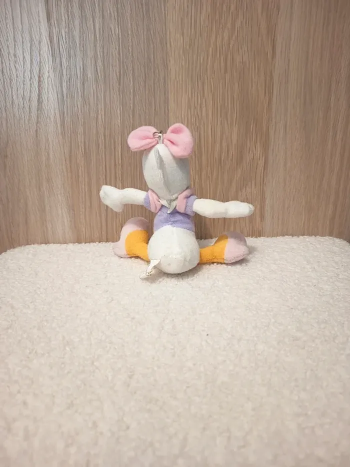 Peluche porte clé Daisy Disney neuf - photo numéro 3