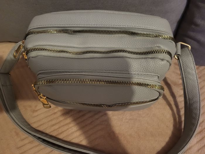 Superbe sac en bandoulière neuf - photo numéro 2