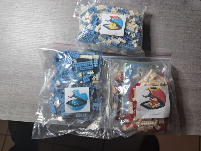 Lot de pokemon en mini briques