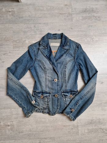 Veste en jean cintrée used Bershka taille S convient à un XS