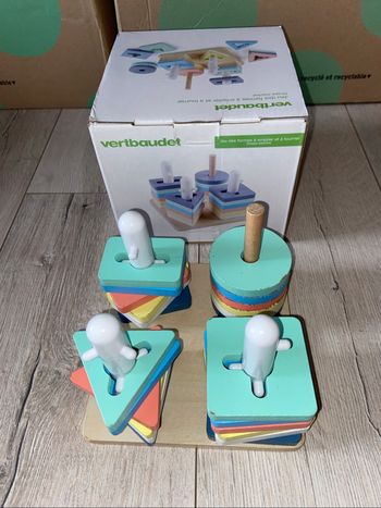 Jeu à empiler en bois