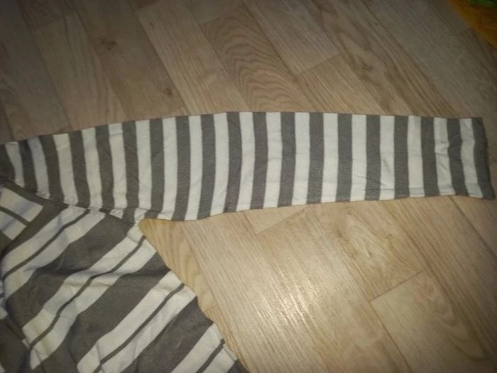 Pull rayé neuf - photo numéro 4