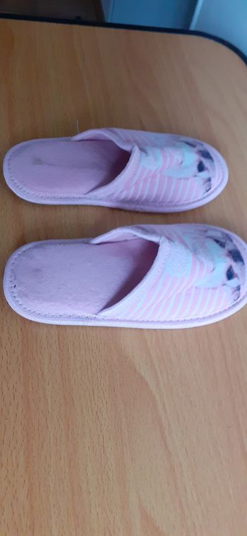 Chaussons fille pointure 28