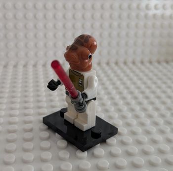 Figurine Star Wars : Amiral Ackbar , style lego