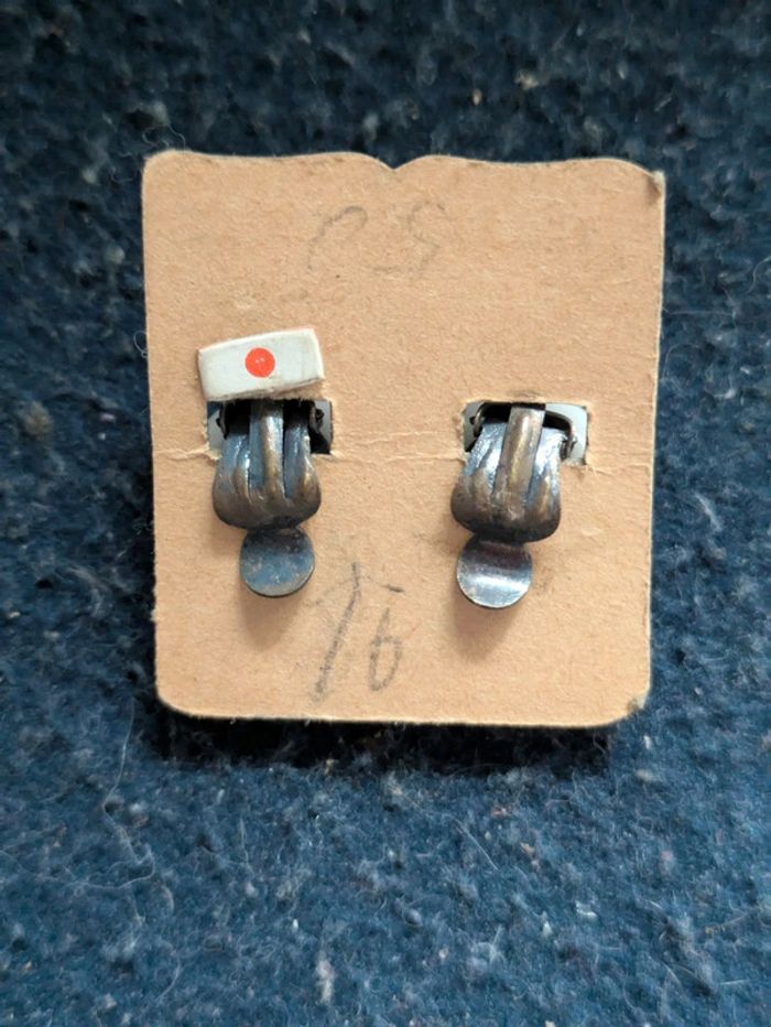 Boucles a clips années 60 - photo numéro 2