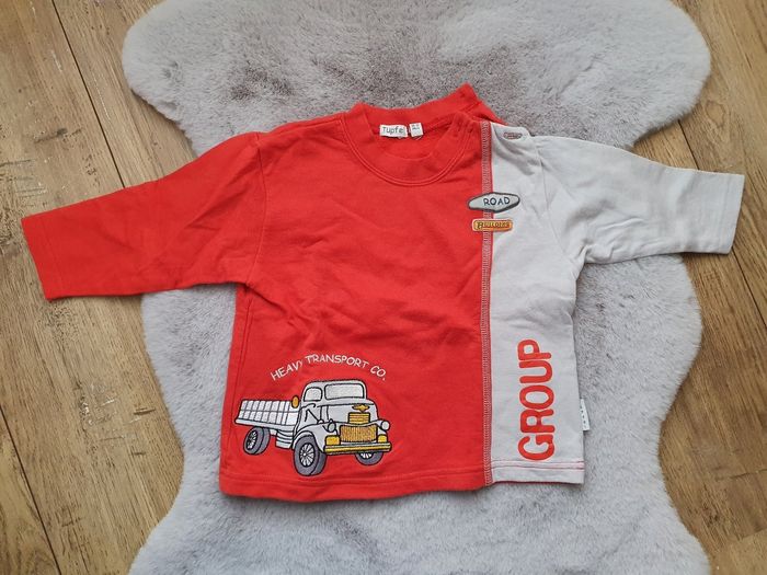 T.shirt manches longues rouge et gris Tupfel 12 mois
