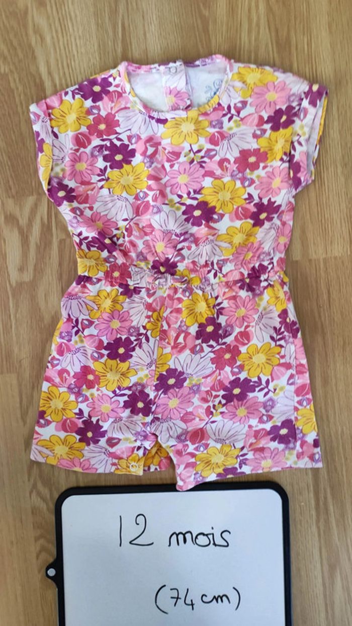 combi-short taille 12 mois