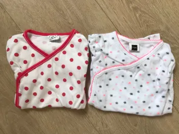 Lot de 2 bodies croisés 6 mois