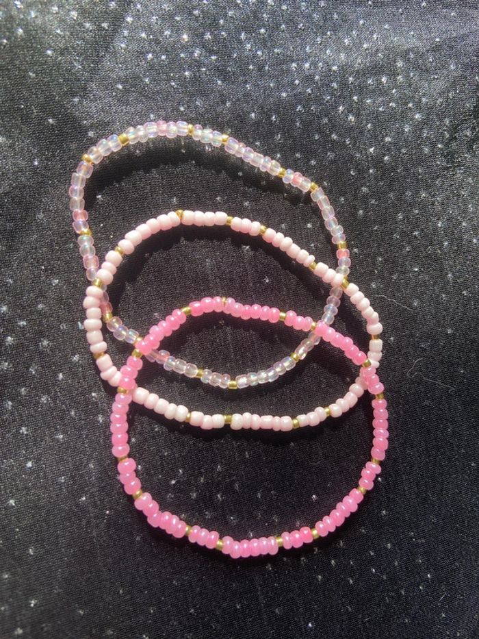 Bracelets tendres roses - photo numéro 2