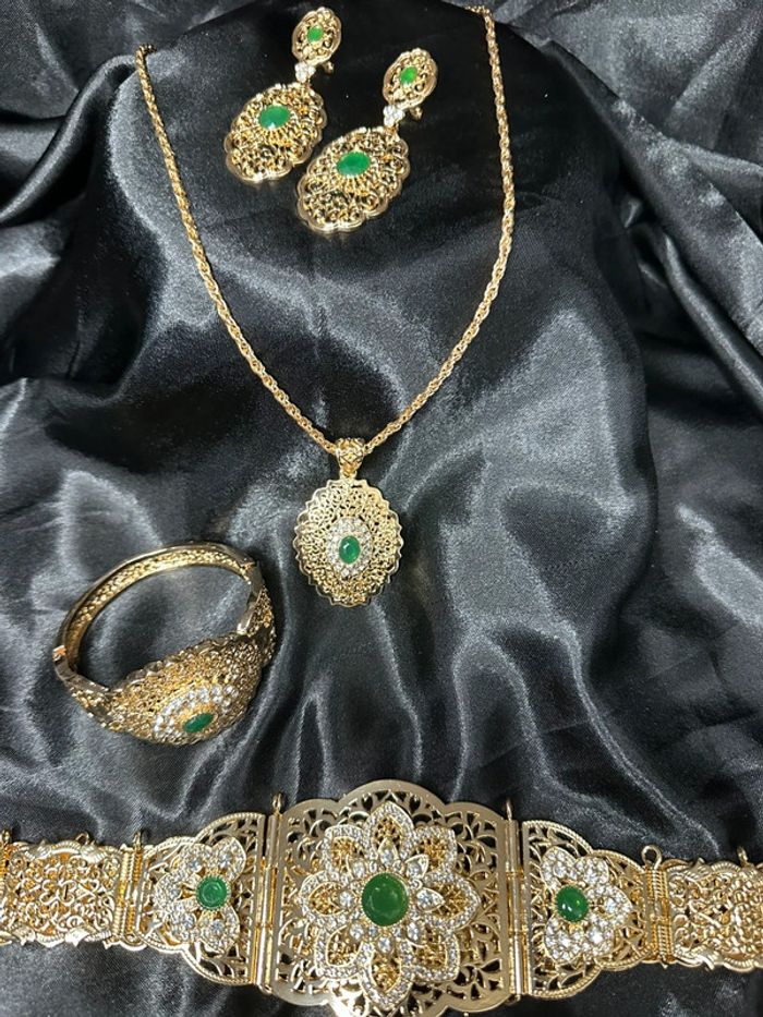 Lot bijoux mariage vert - photo numéro 2