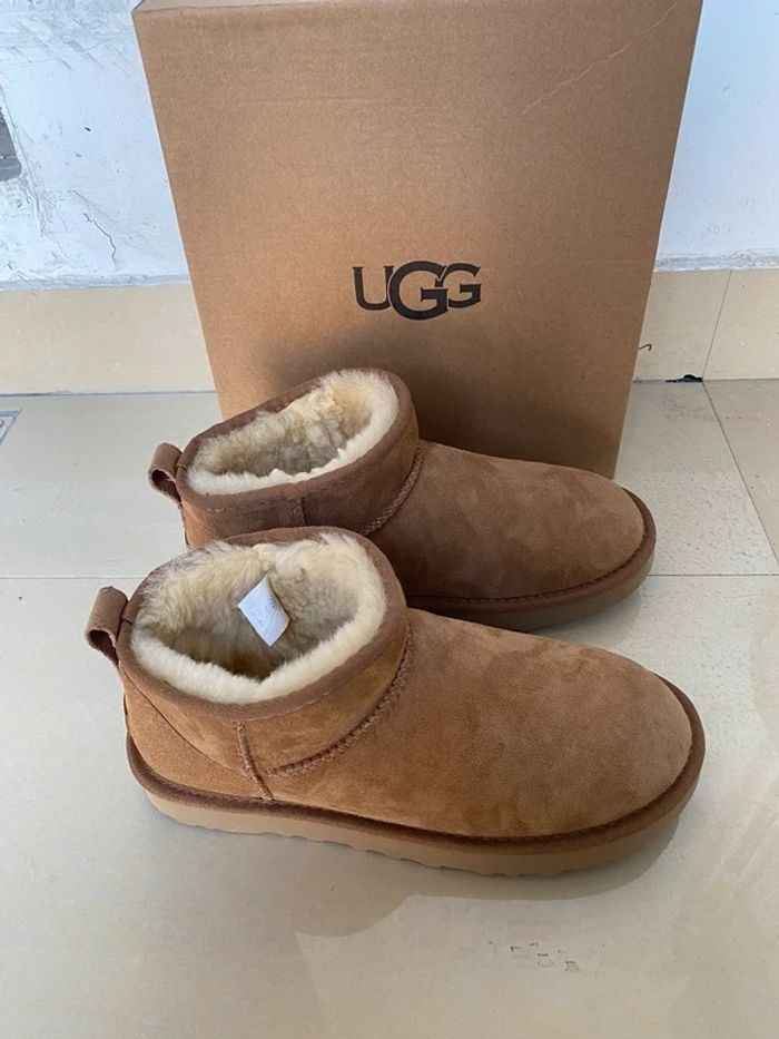 UGG Mini 37 - photo numéro 2