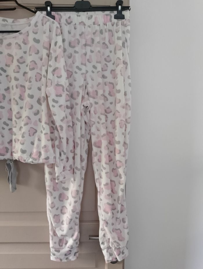 Pyjama haut et pantalon - photo numéro 3