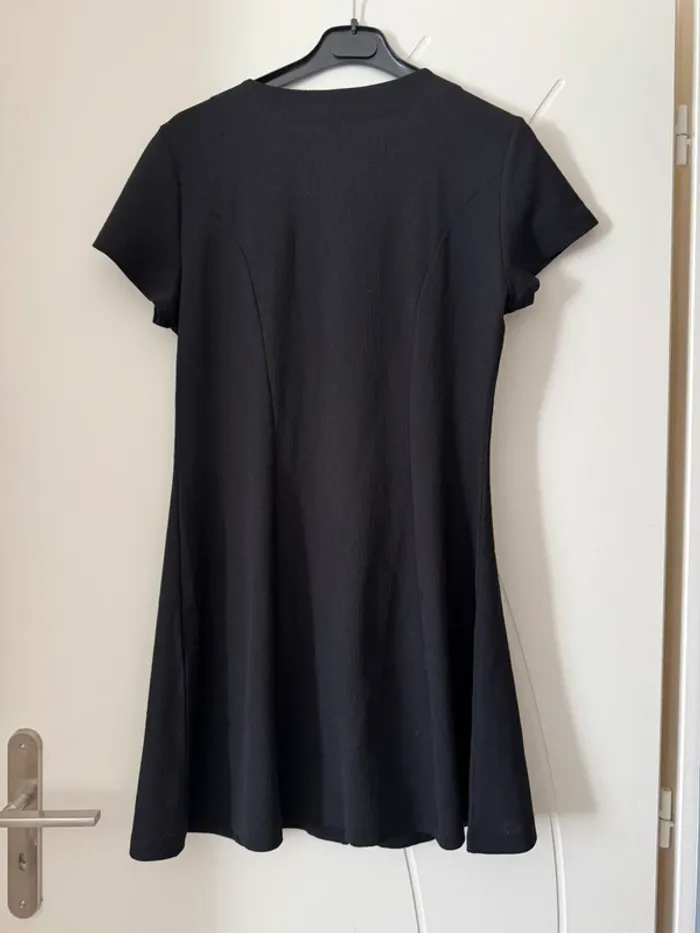 Petite robe noir H&M - photo numéro 2