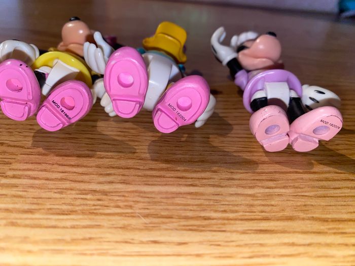 Lot figurines Disney Minnie Daisy - photo numéro 2