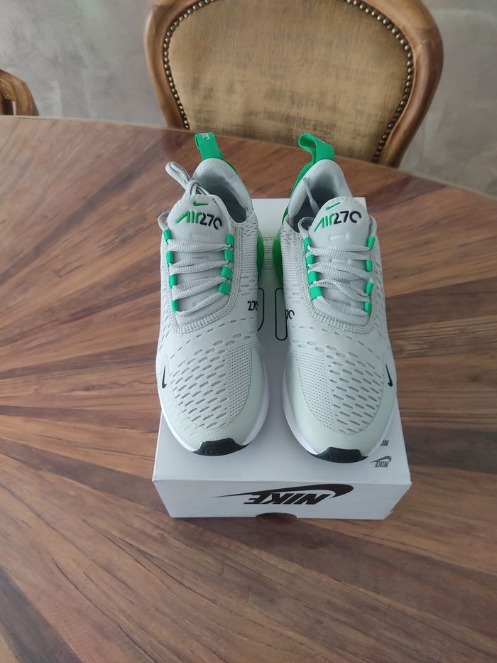 Baskets Nike air max 270 T 38.5 - photo numéro 3