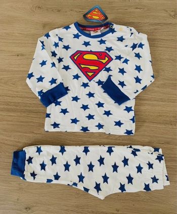 Pyjama Superman Neuf avec étiquette 2 ans