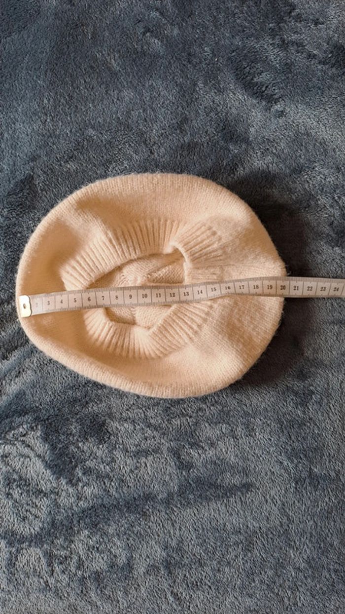 💚Béret crème en laine avec cœur rouge – Accessoires fille - photo numéro 3