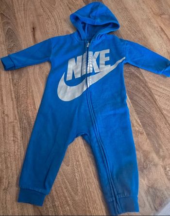 Combi nike 18mois