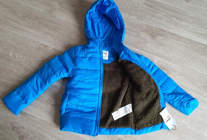 Doudoune bleue interieur doublé polaire taille 3 ans neuve - photo numéro 2