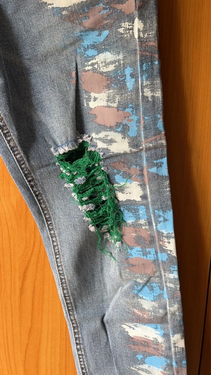 Jean avec taches de peinture taille 30 - photo numéro 2