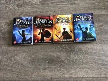 Lot de 4 livres Percy Jackson