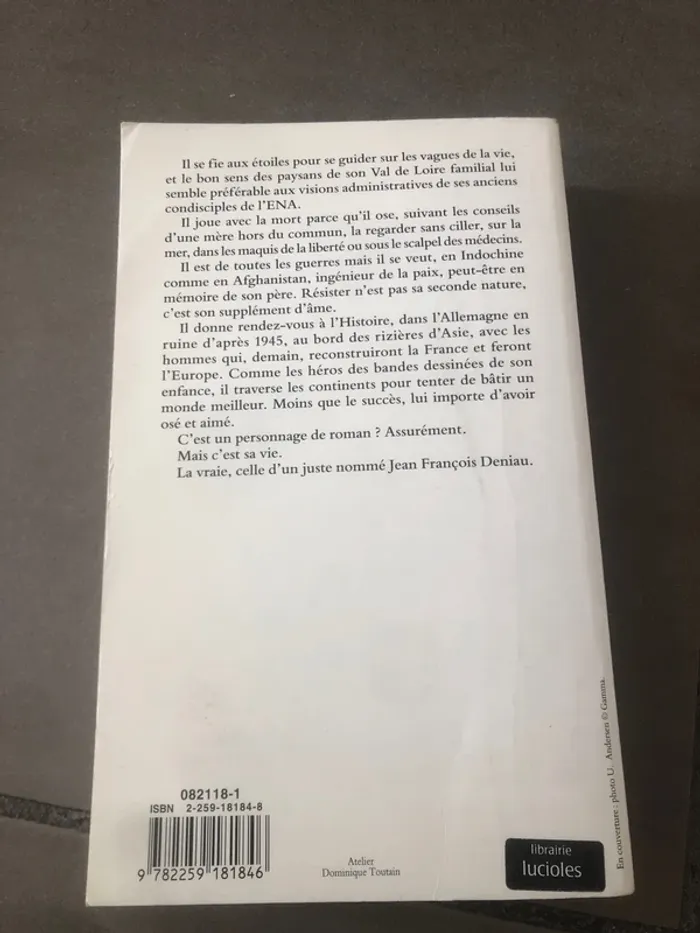 Livre mémoires de 7 vies 📕 - photo numéro 3
